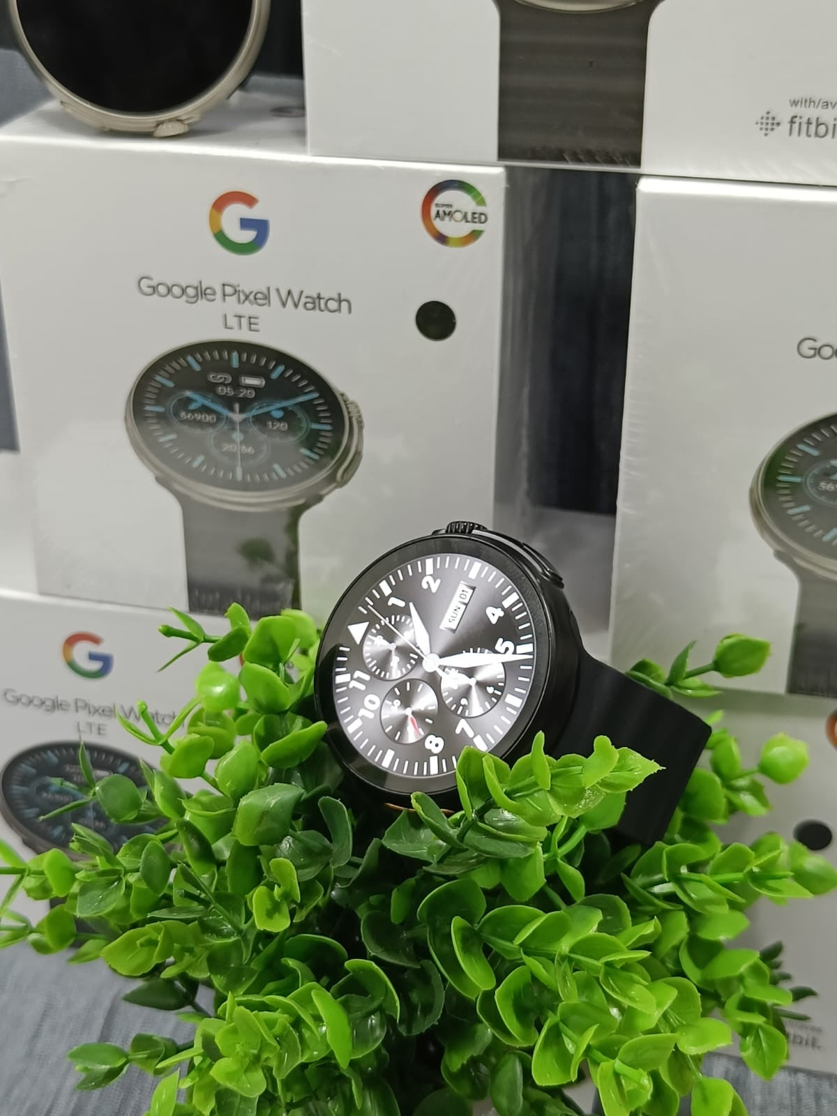 Super Amoled Display Smartwatch