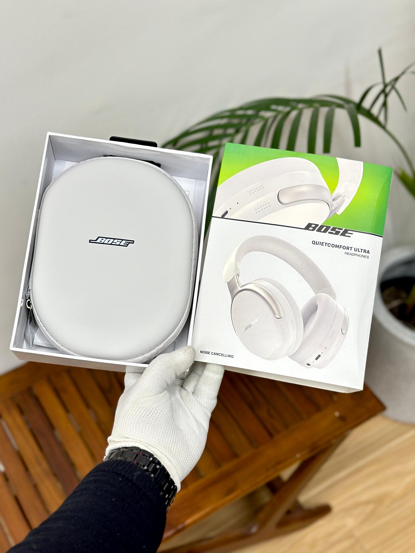 Quiet Comfort Ultra Headphones – BT Earphone, Over Ear Headphones With Built-In Mic - Upto 8 Hours Playtime, Heavy Sound And Bass Quality, Perfect For Everyday Use