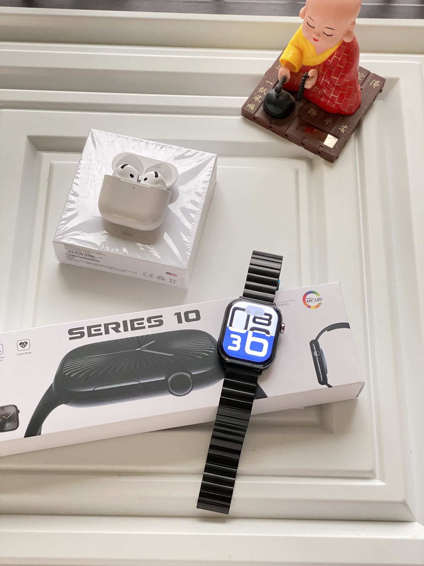 Most Trending 3-in-1 Combo of series10 smartwatch + air pro4 + metal clip chain belt