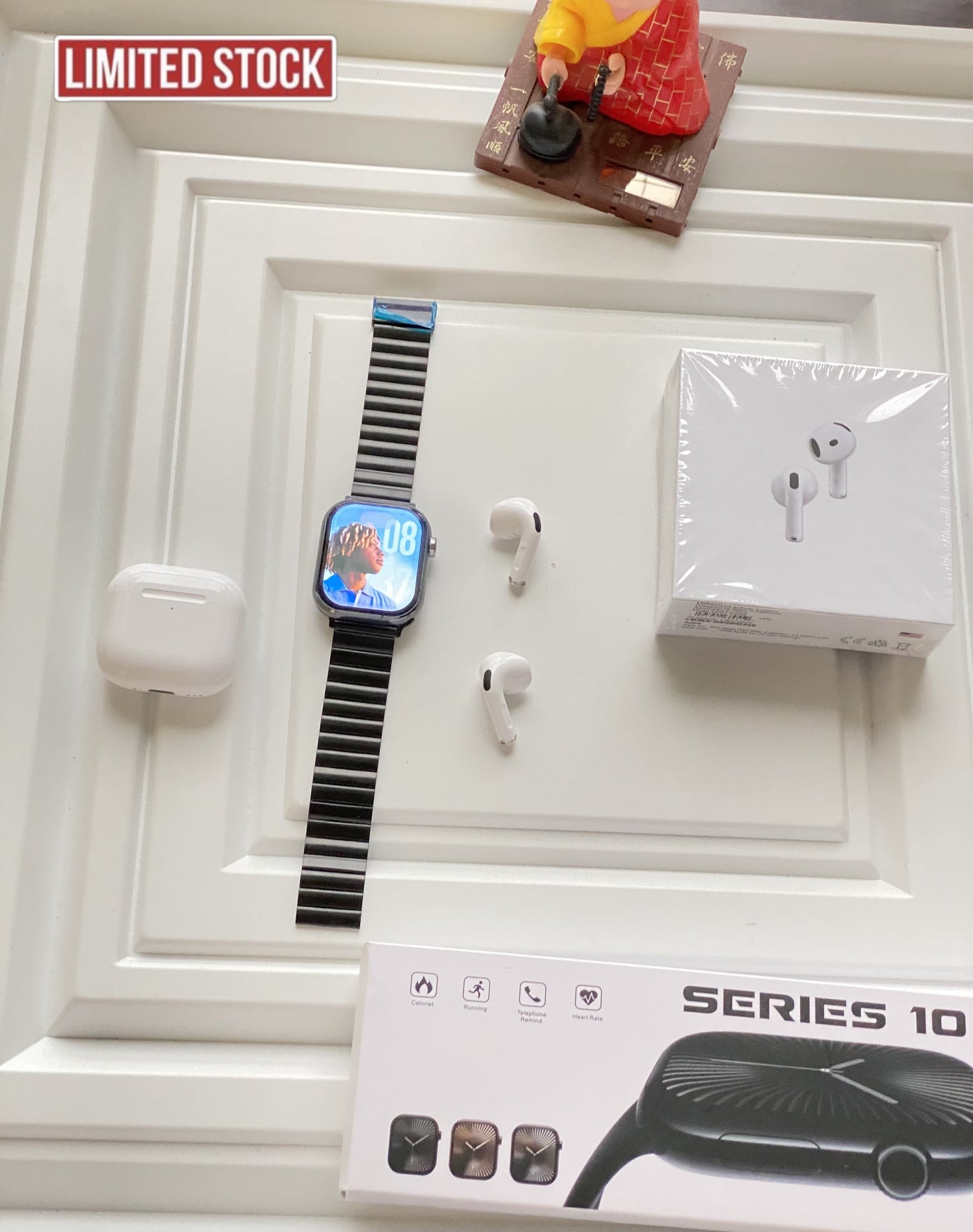 Most Trending 3-in-1 Combo of series10 smartwatch + air pro4 + metal clip chain belt