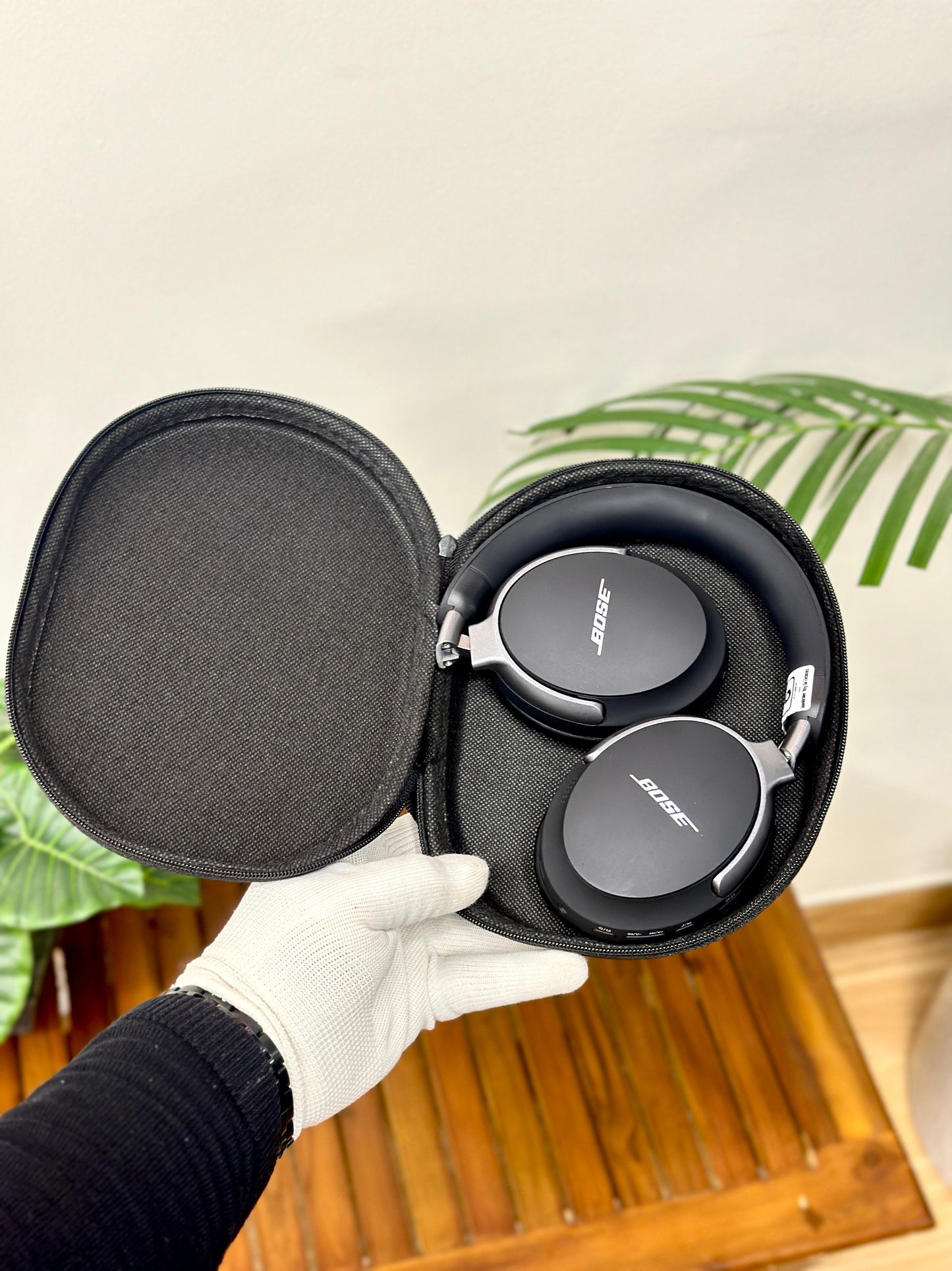 Quiet Comfort Ultra Headphones – BT Earphone, Over Ear Headphones With Built-In Mic - Upto 8 Hours Playtime, Heavy Sound And Bass Quality, Perfect For Everyday Use