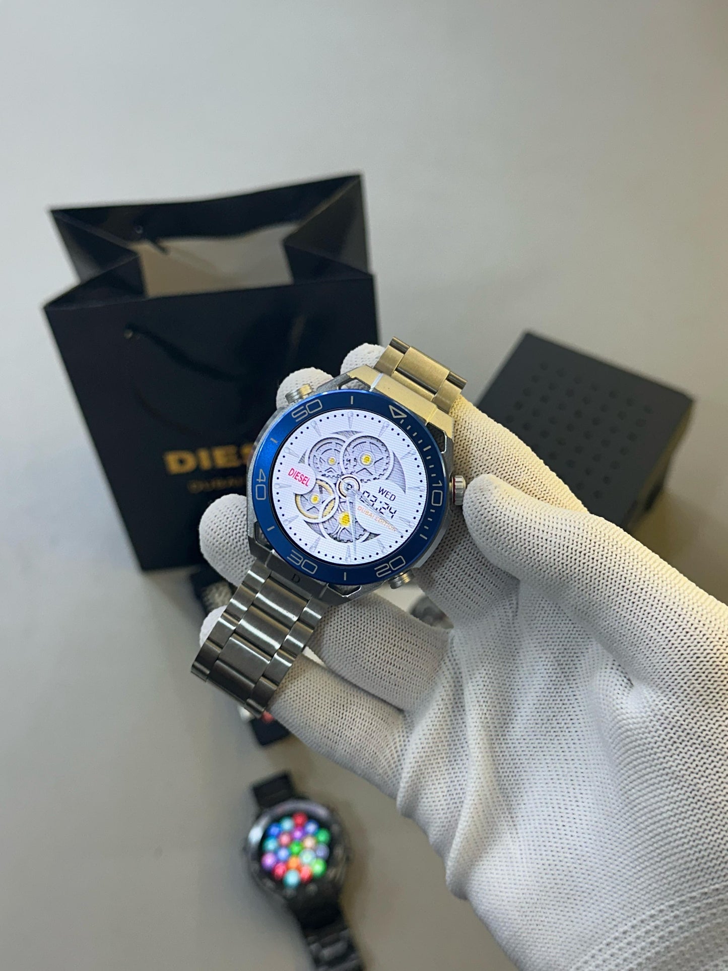 Round Smartwatch With Dual Strap & Premium Hard Box – Bluetooth Calling, Notifications & Fitness Tracking