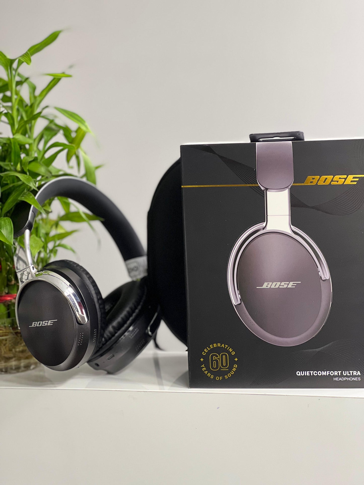 Bⓞse Qc65 ANC Headphone With Case