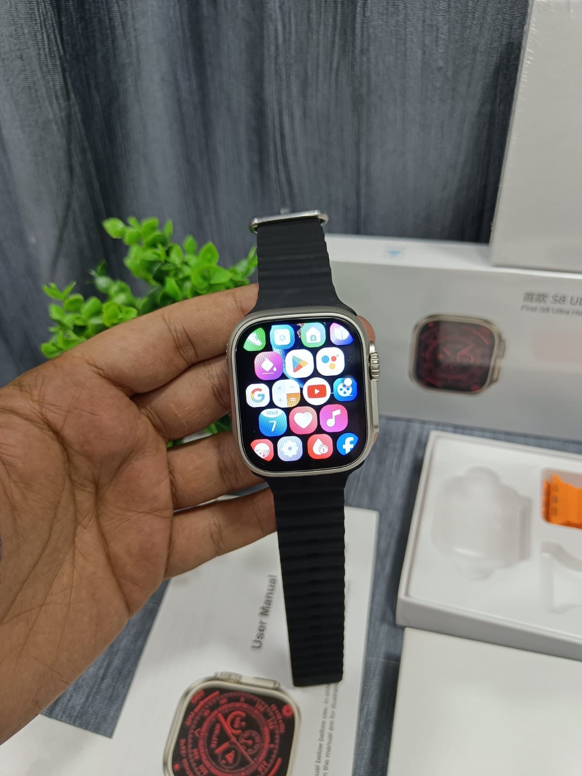 S8 SIM Card smartwatch with 16gb storage