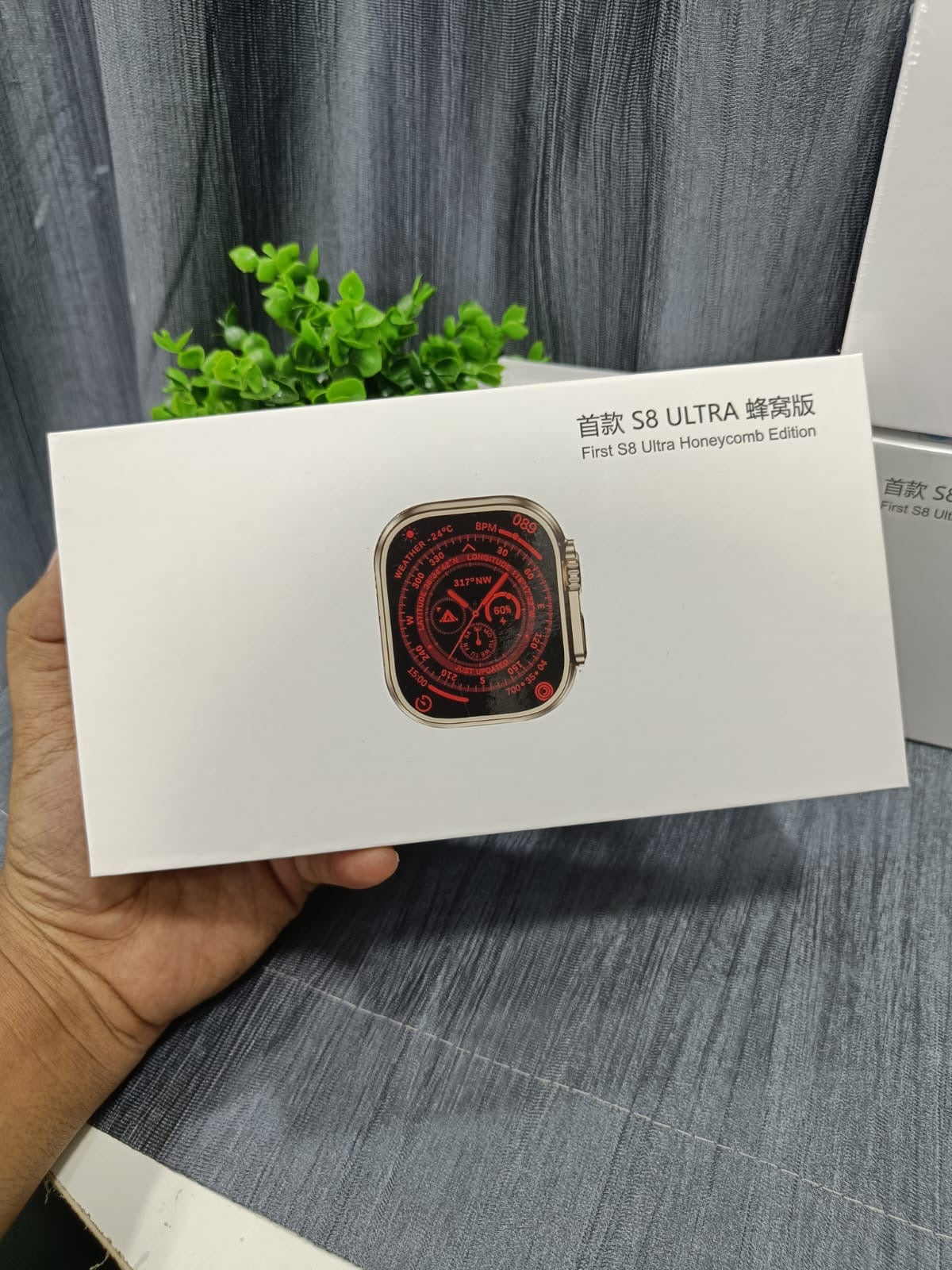 S8 SIM Card smartwatch with 16gb storage