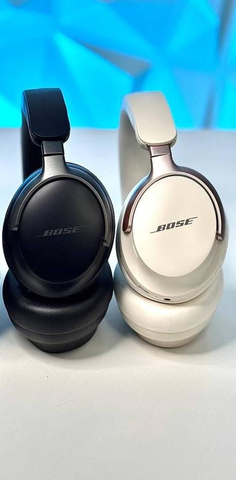 Bⓞse Qc Ultra ANC Headphone with Case