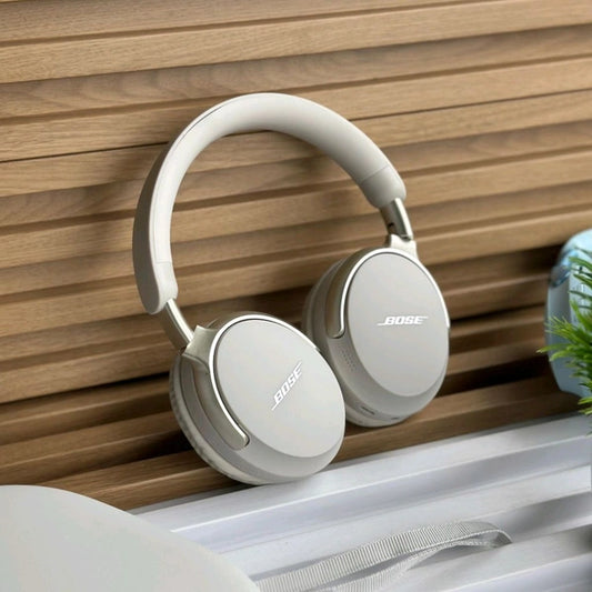 Quiet Comfort Ultra Headphones – BT Earphone, Over Ear Headphones With Built-In Mic - Upto 8 Hours Playtime, Heavy Sound And Bass Quality, Perfect For Everyday Use