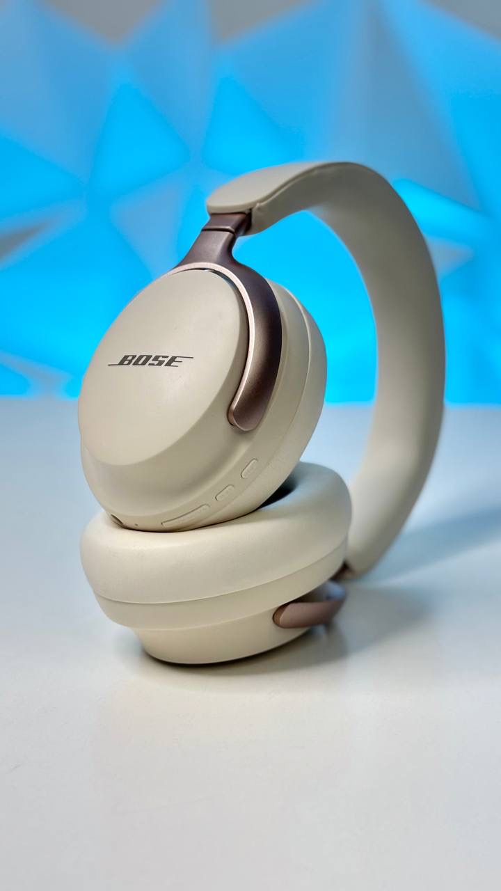 Bⓞse Qc Ultra ANC Headphone with Case