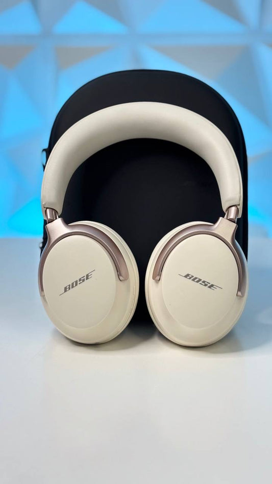 Bⓞse Qc Ultra ANC Headphone with Case