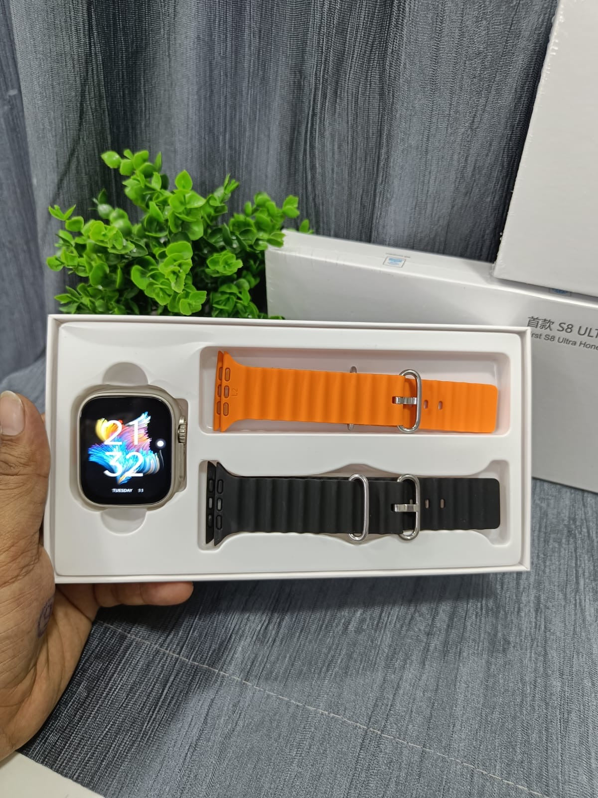 S8 SIM Card smartwatch with 16gb storage