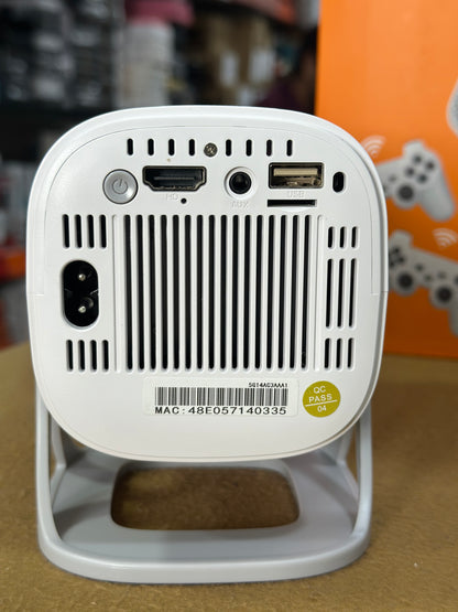 S40 Gaming Ultra HD projector with 4000+ Games